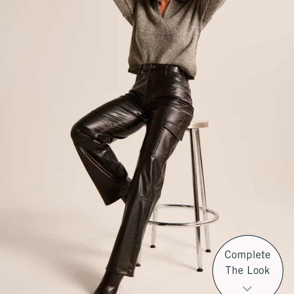 Abercrombie vegan leather cargo pants - brand new - Picture 7 of 7